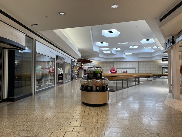 Lakeside Mall - July 22 2022 (newer photo)